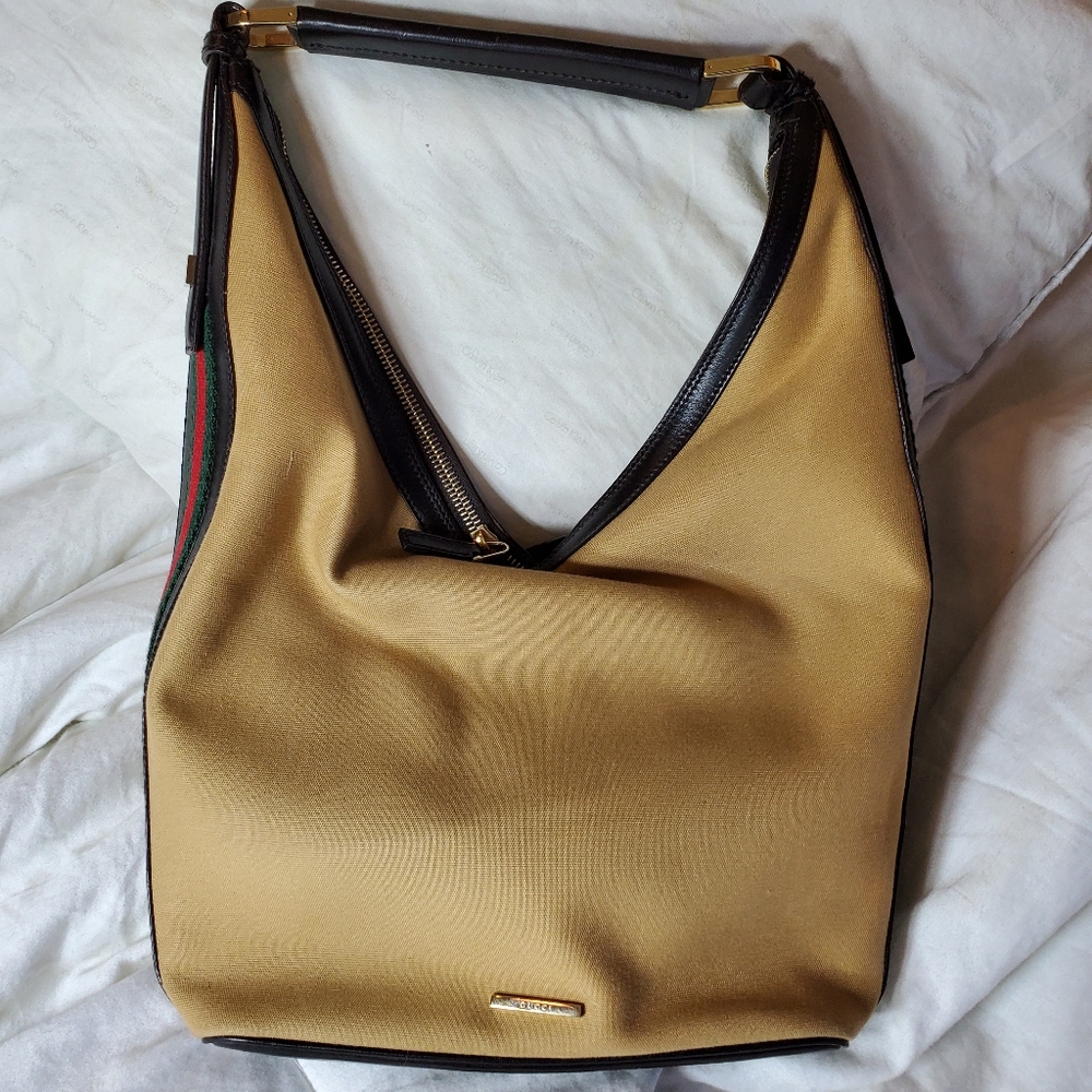 Gucci tan shoulder hobo bag